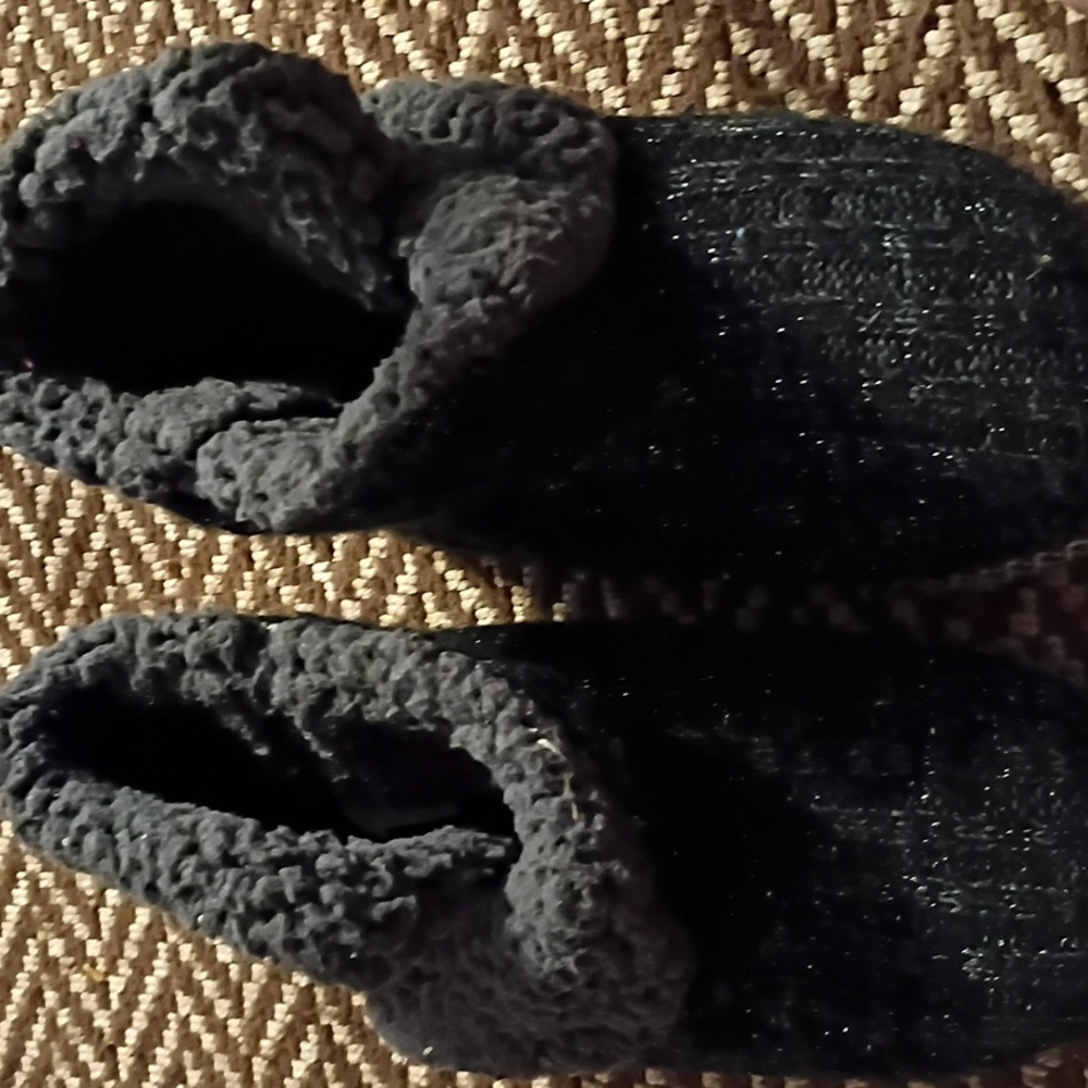 Cozy Black Women's Slippers